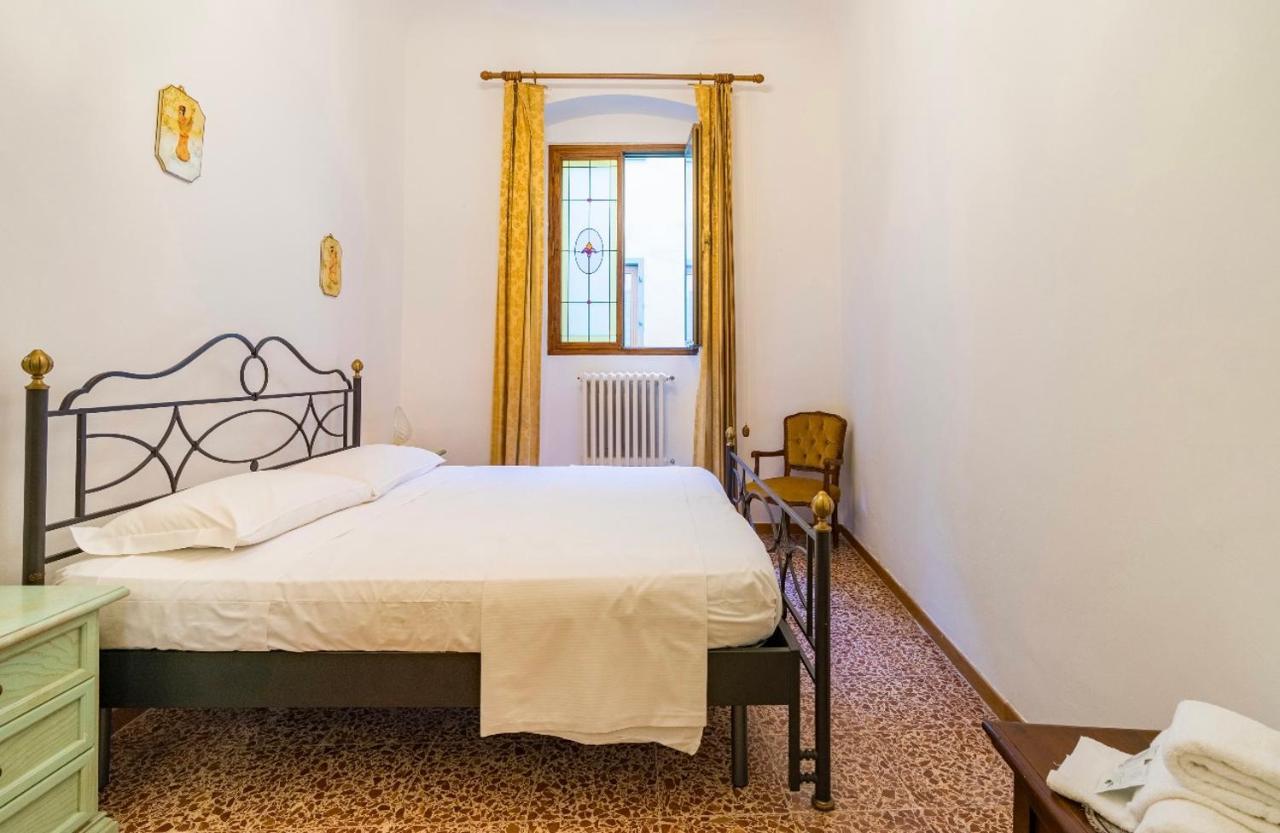 Central And Spacious Apartment Firenze Bagian luar foto