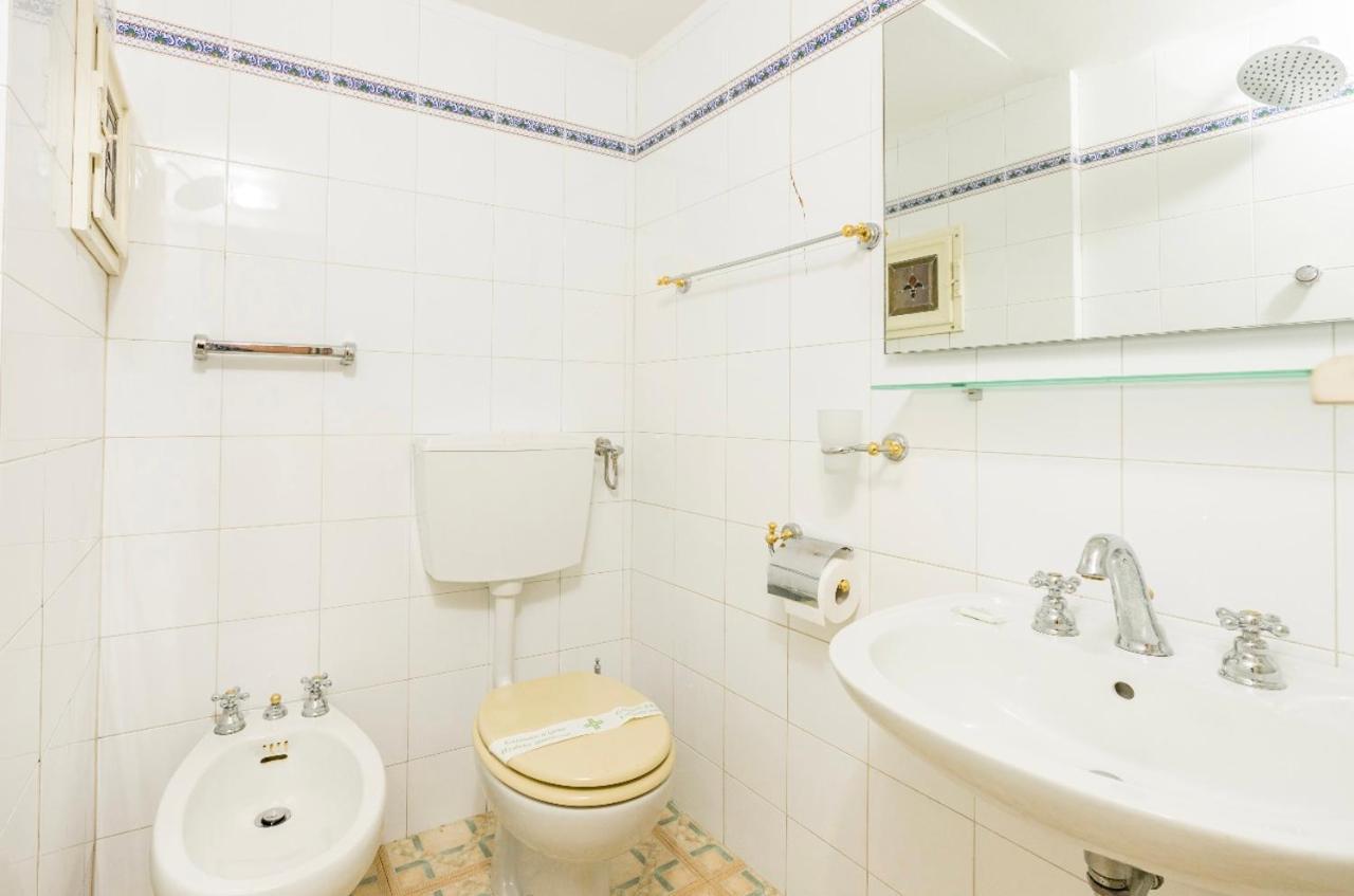 Central And Spacious Apartment Firenze Bagian luar foto