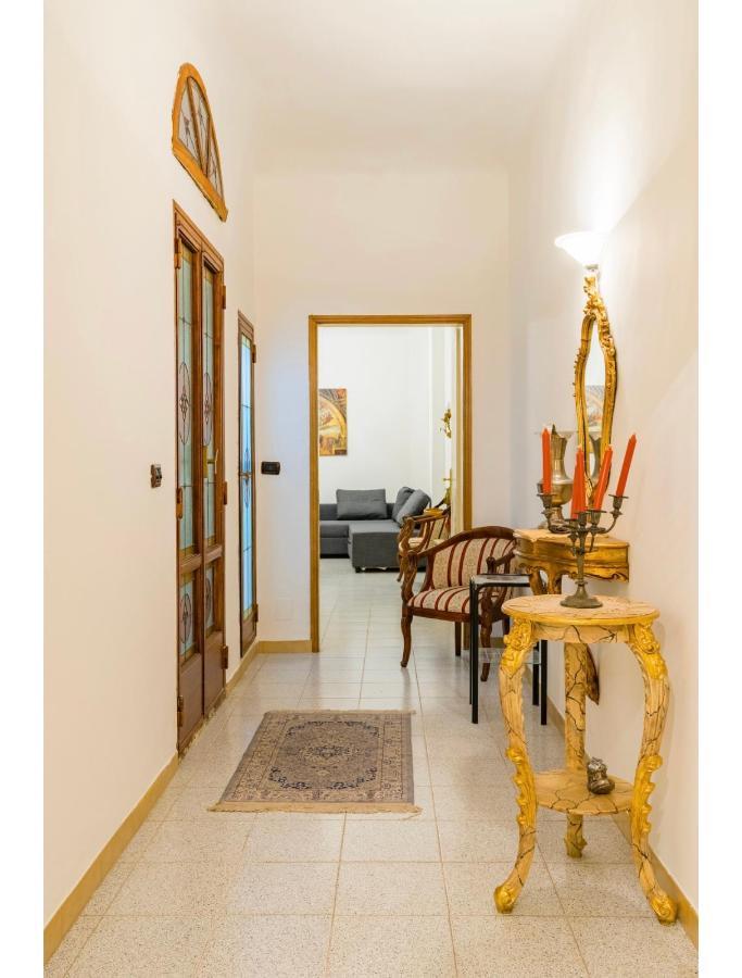 Central And Spacious Apartment Firenze Bagian luar foto