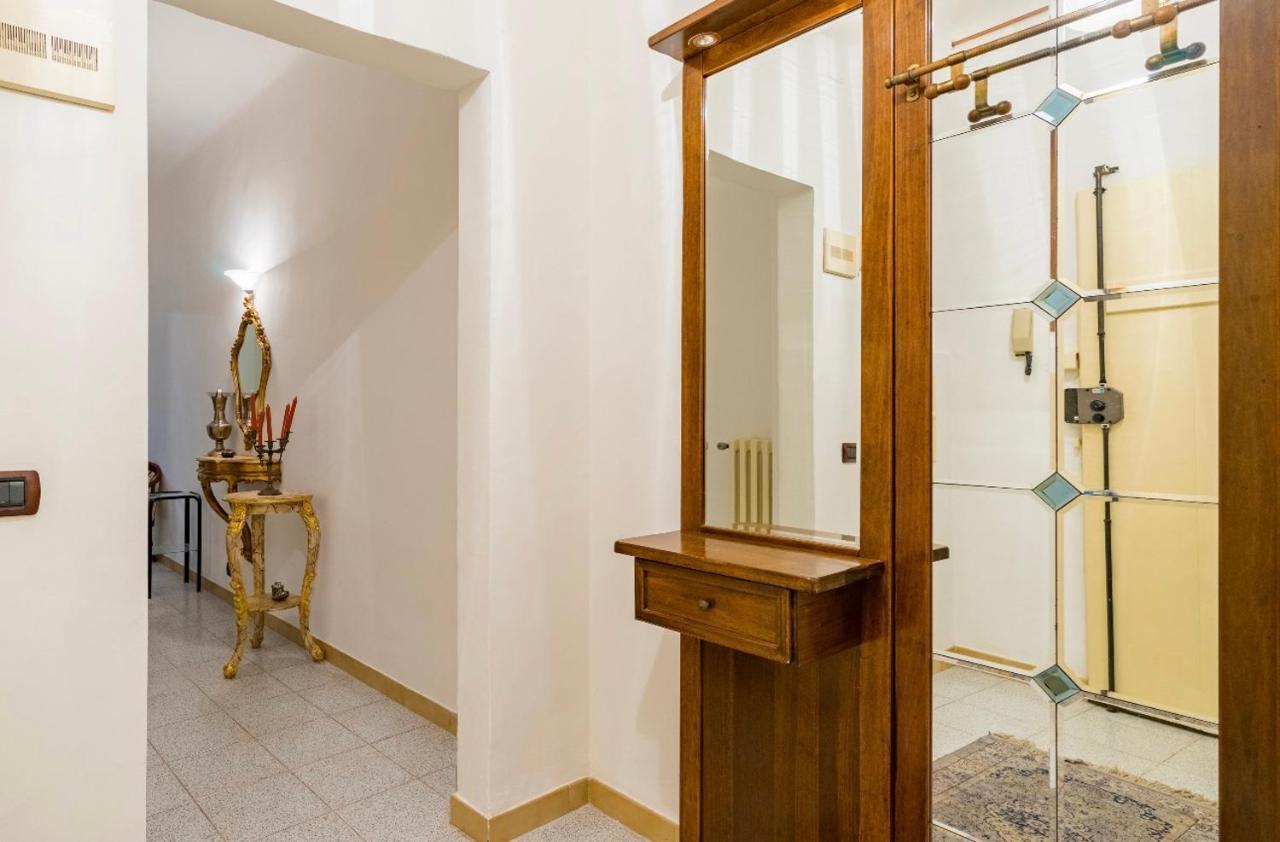 Central And Spacious Apartment Firenze Bagian luar foto