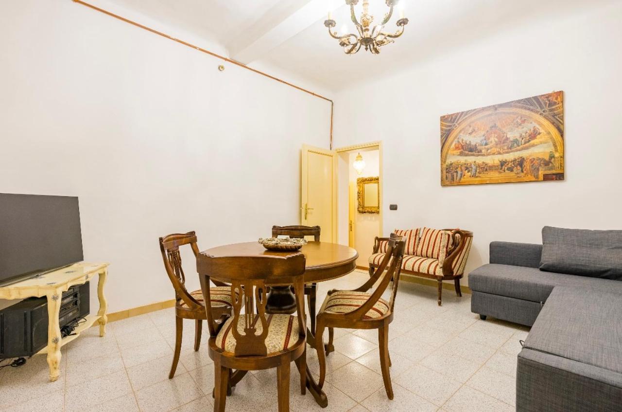 Central And Spacious Apartment Firenze Bagian luar foto